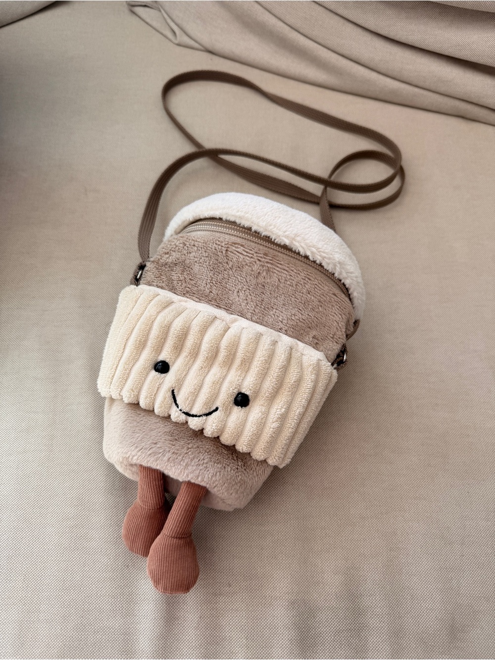 JELLYCAT Amuseables Coffee-To-Go Bag